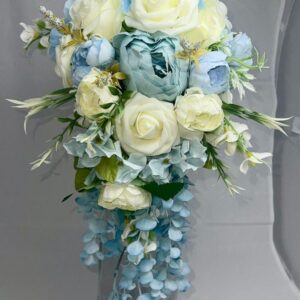 Teardrop bouquets